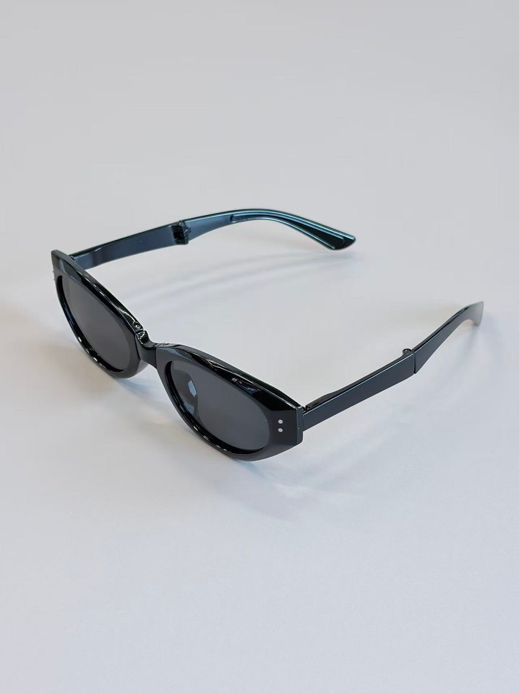 Unisex Black Oval Sunglasses UV400 PC Gray Lenses Fashion Eyewear