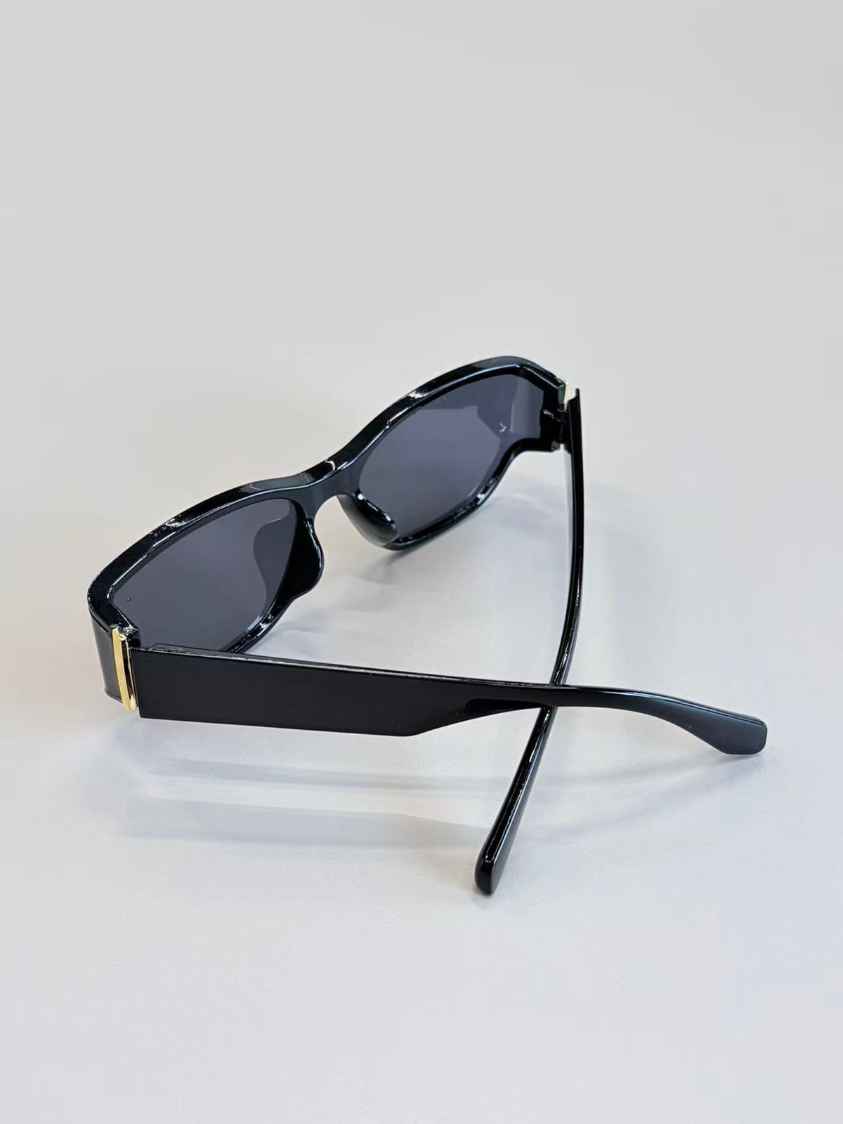 Unisex Black Rectangular Sunglasses UV400 PC Gray Lenses Retro Square Frame